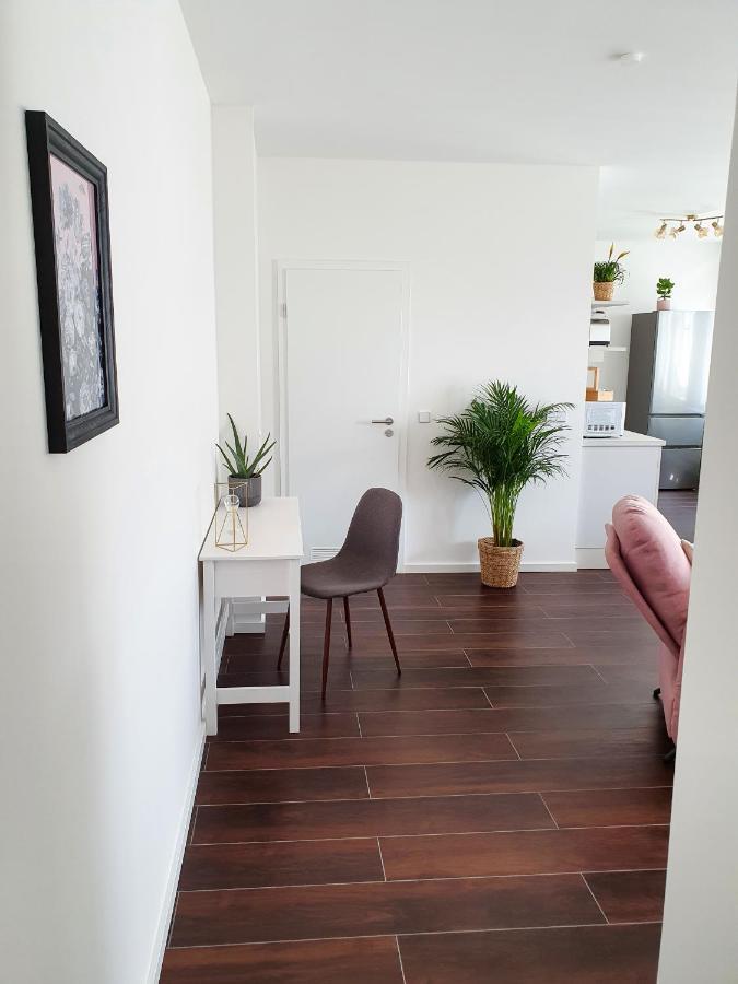 Pb Ferienwohnungen - Fewo 7 - Stilvoll Eingerichtetes Apartment Im Herzen Senftenbergs Eksteriør bilde