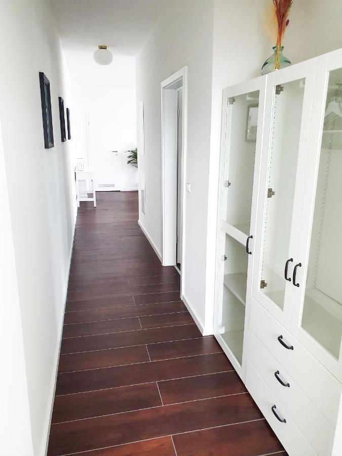 Pb Ferienwohnungen - Fewo 7 - Stilvoll Eingerichtetes Apartment Im Herzen Senftenbergs Eksteriør bilde